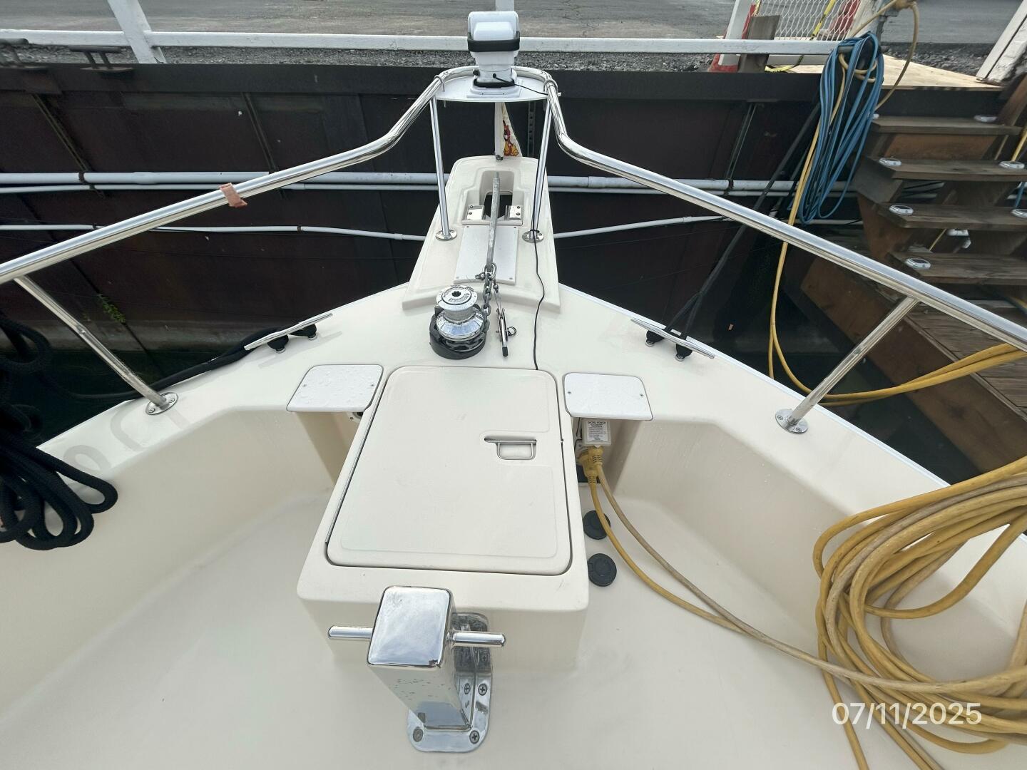 Slide: The Image of 39' Mainship anchor windlass1 - 5472676