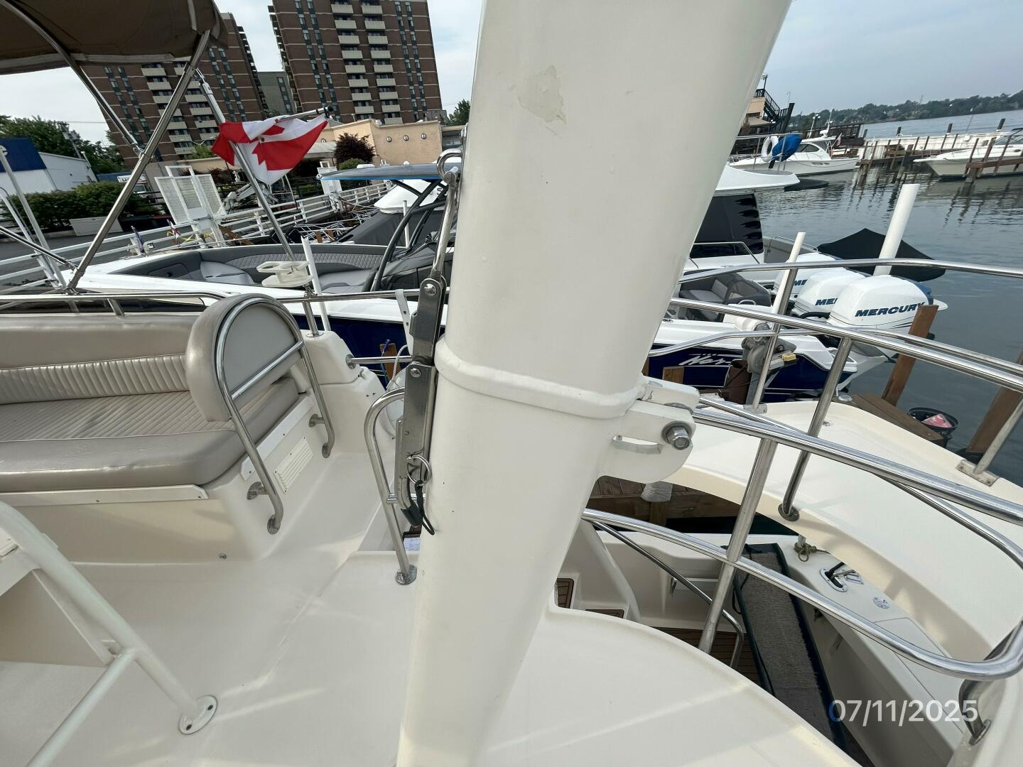 Slide: The Image of 39' Mainship mast hinge - 5472709