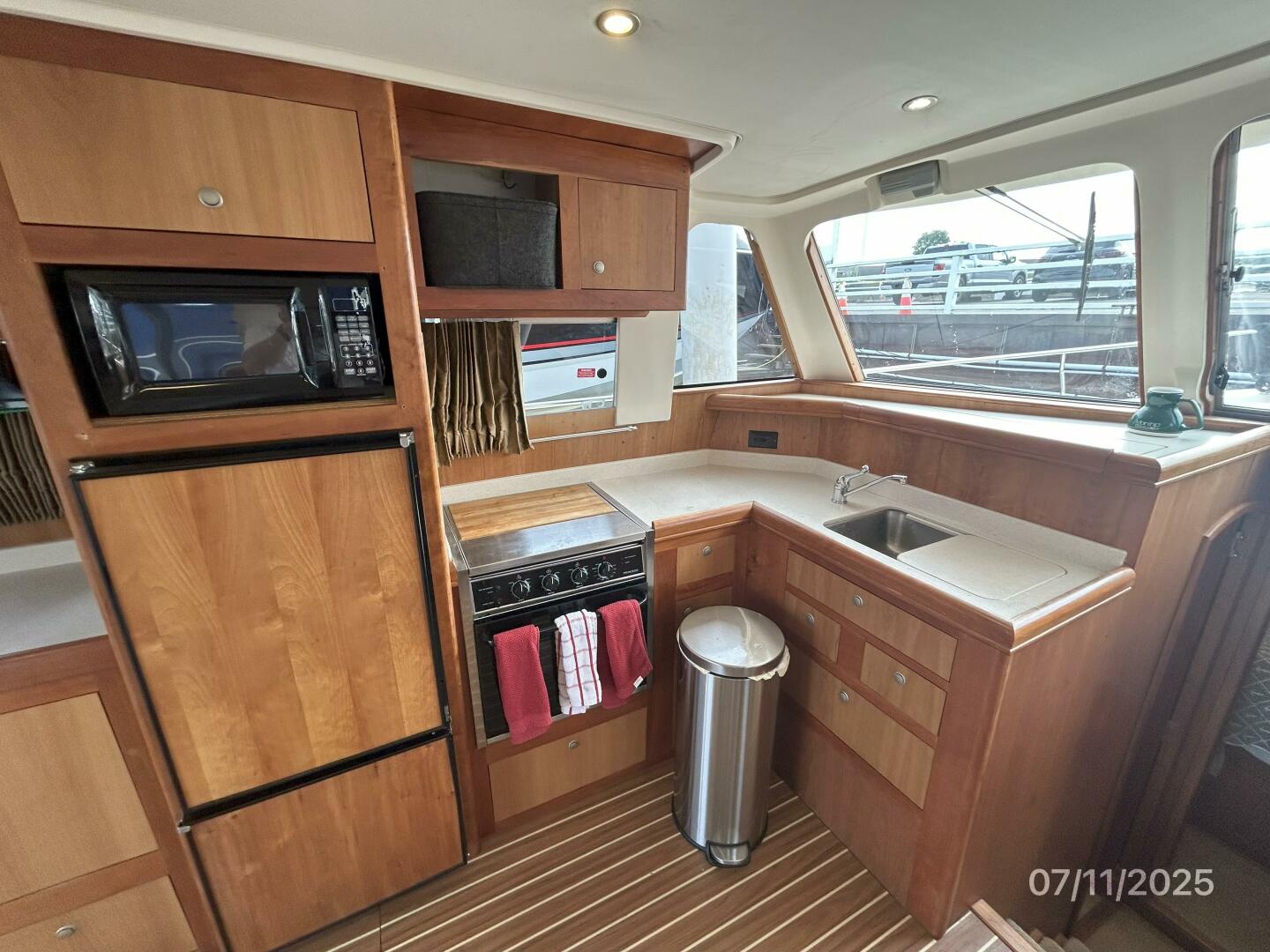 Slide: The Image of 39' Mainship galley1 - 5472698
