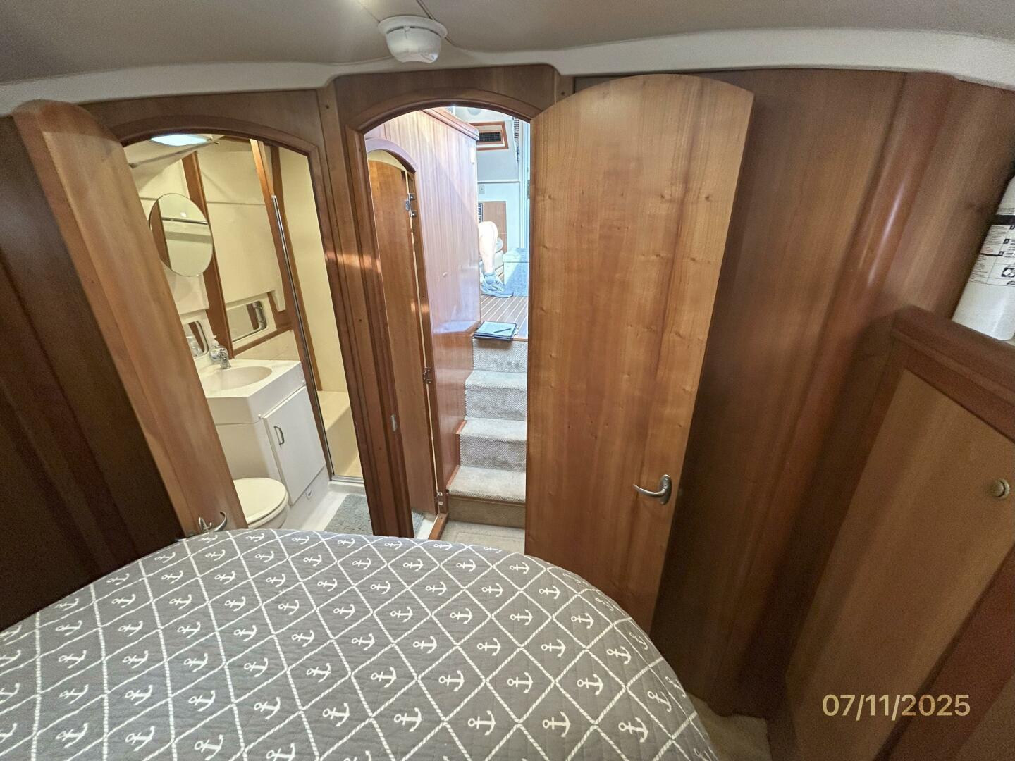 Slide: The Image of 39' Mainship master stateroom aft - 5472711