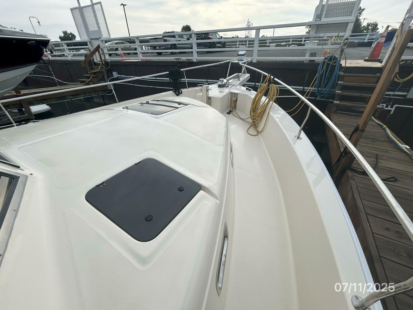 Slide: The Image of 39' Mainship foredeck2 - 5472697
