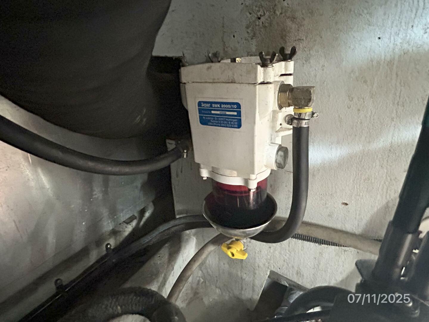 Slide: The Image of 39' Mainship starboard Separ fuel filter - 5472727