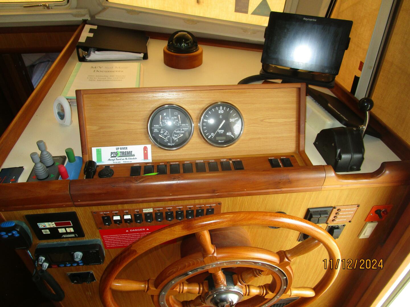 Slide: The Image of 40' Mainship lower helm2 - 4802550