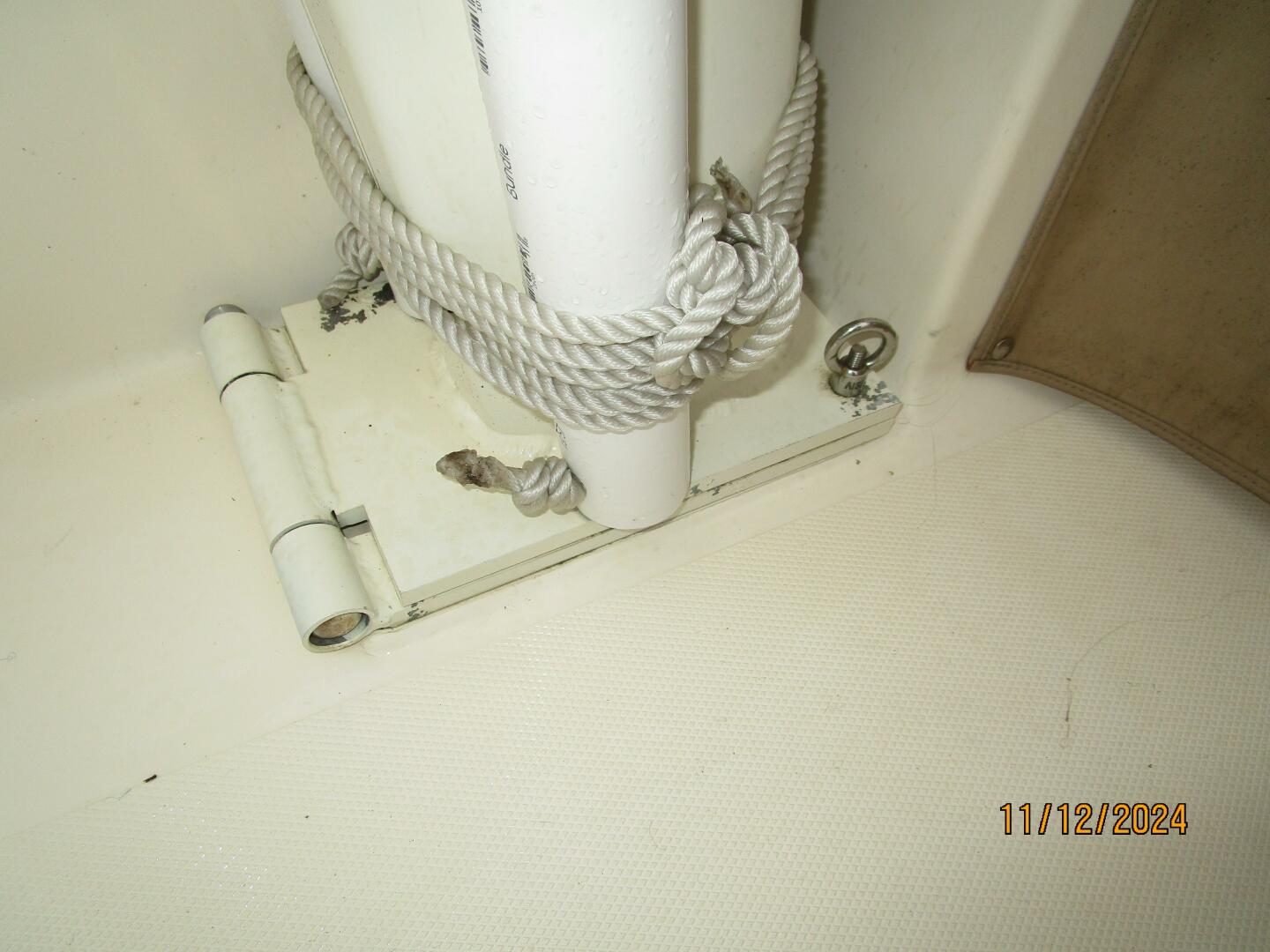 Slide: The Image of 40' Mainship mast base hinge - 4802553