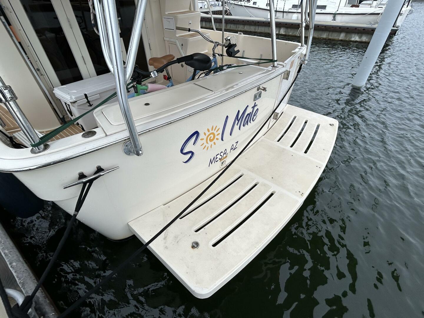 Slide: The Image of 40' Mainship swimplatform - 4802582