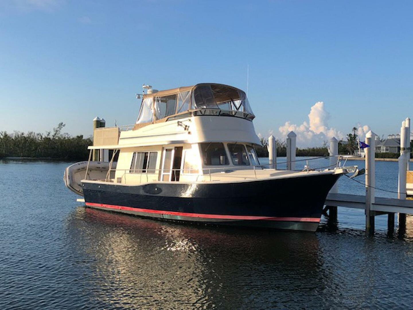 Slide: The Image of Mainship 400 Trawler 2004 - 5291676