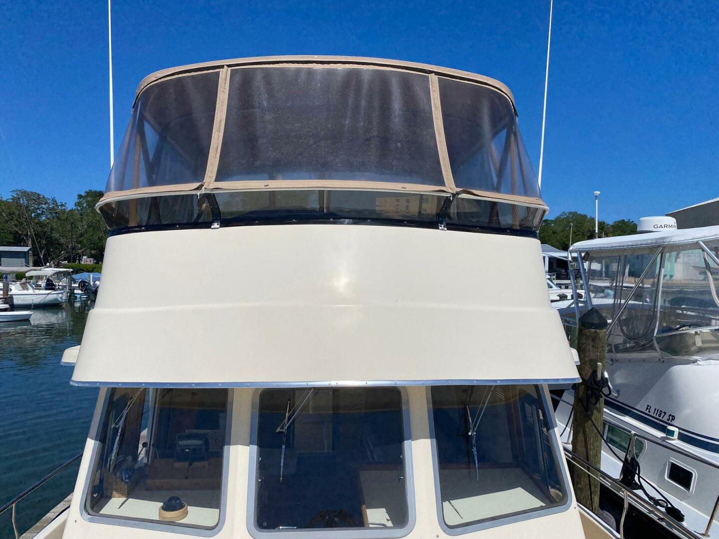 Slide: The Image of Mainship 400 Trawler 2004 - 5291698