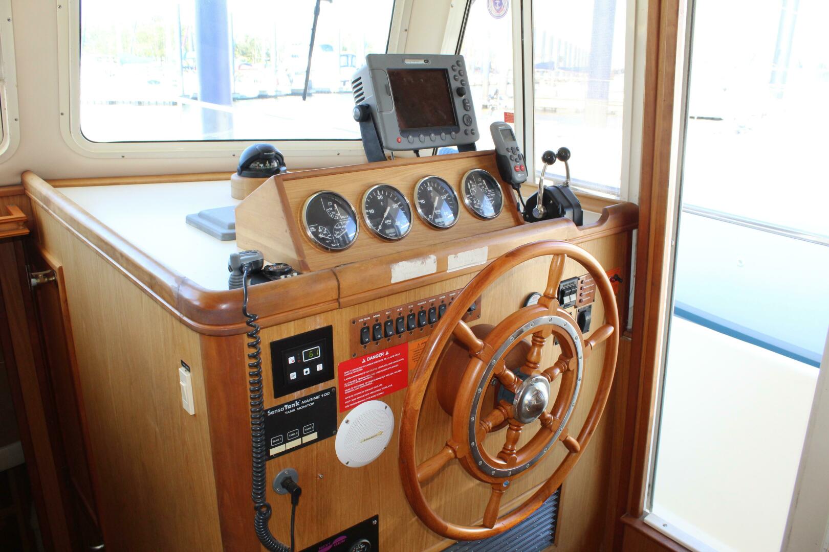 Slide: The Image of Mainship 40 Trawler 2006 - 5284801