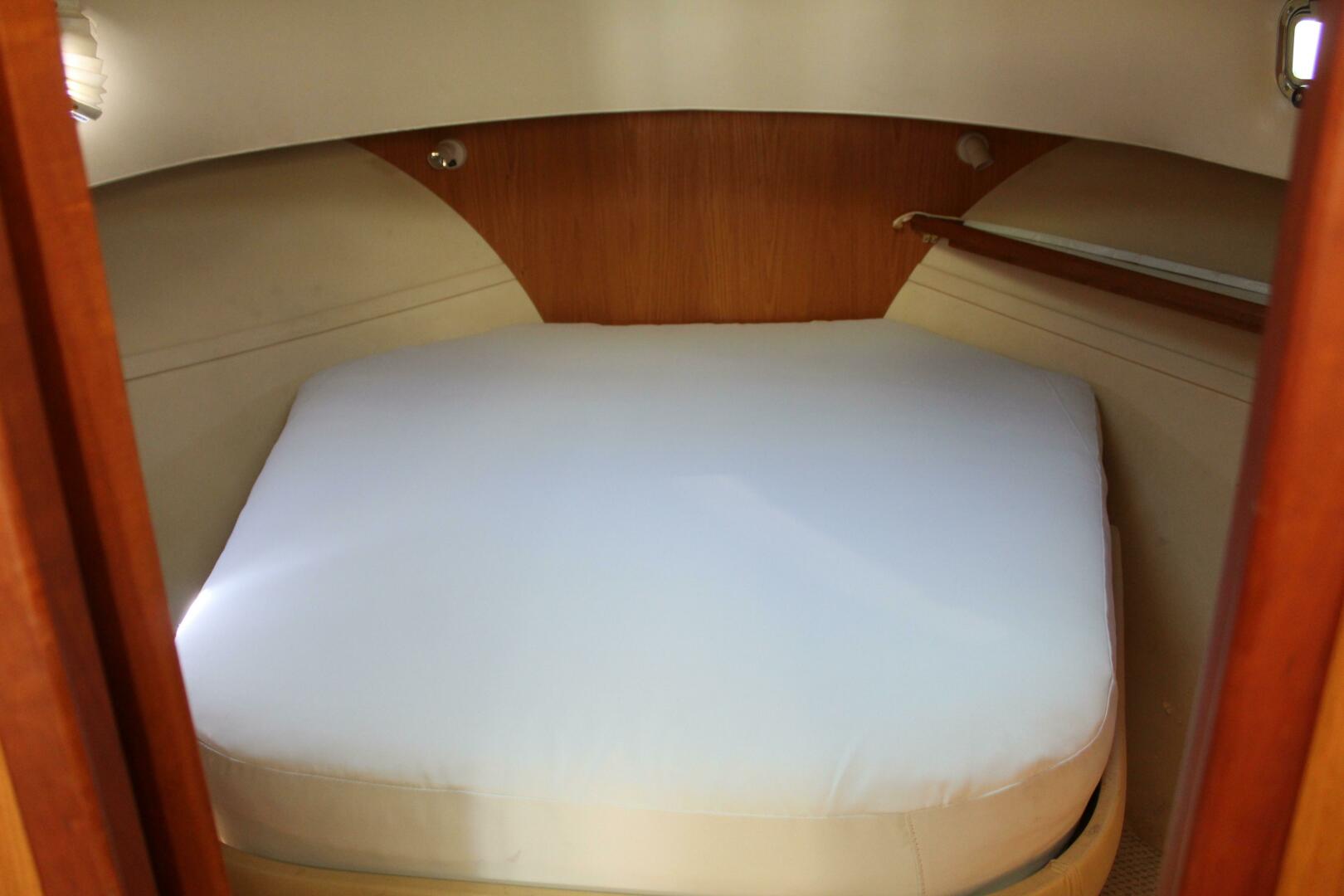 Slide: The Image of Mainship 40 Trawler 2006 - 5284825