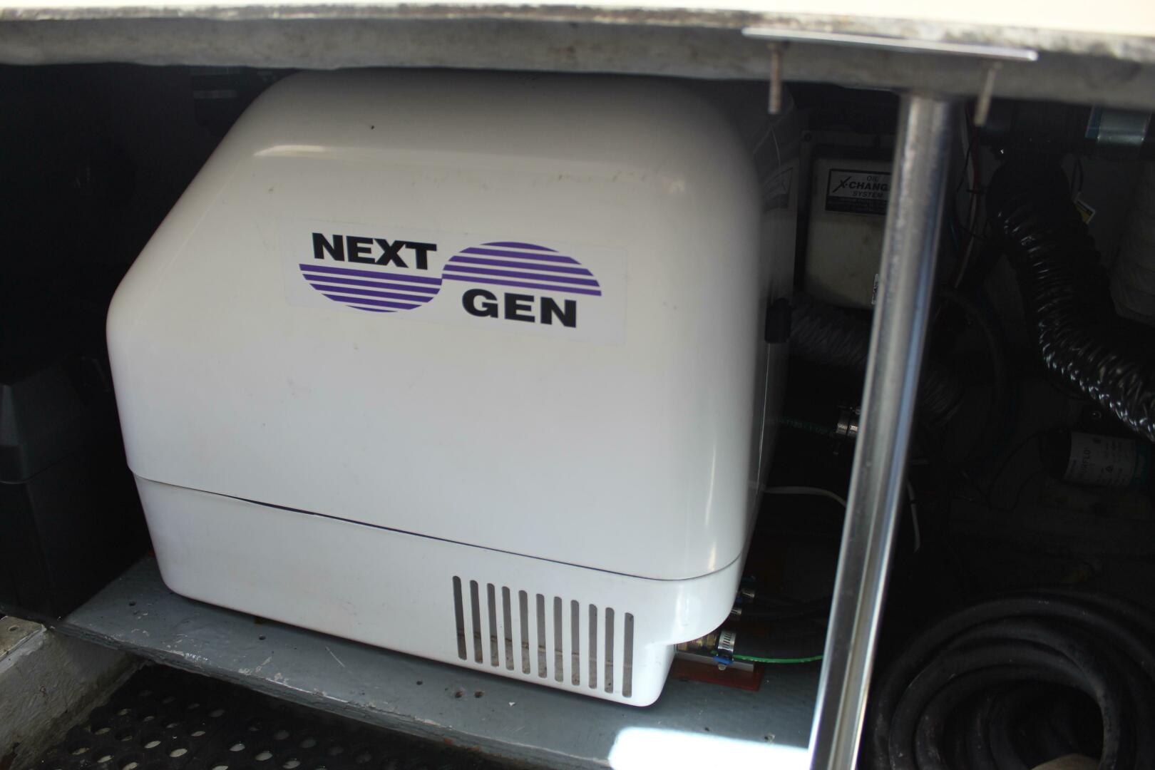 Slide: The Image of Mainship 40 Trawler 2006 - 5284839