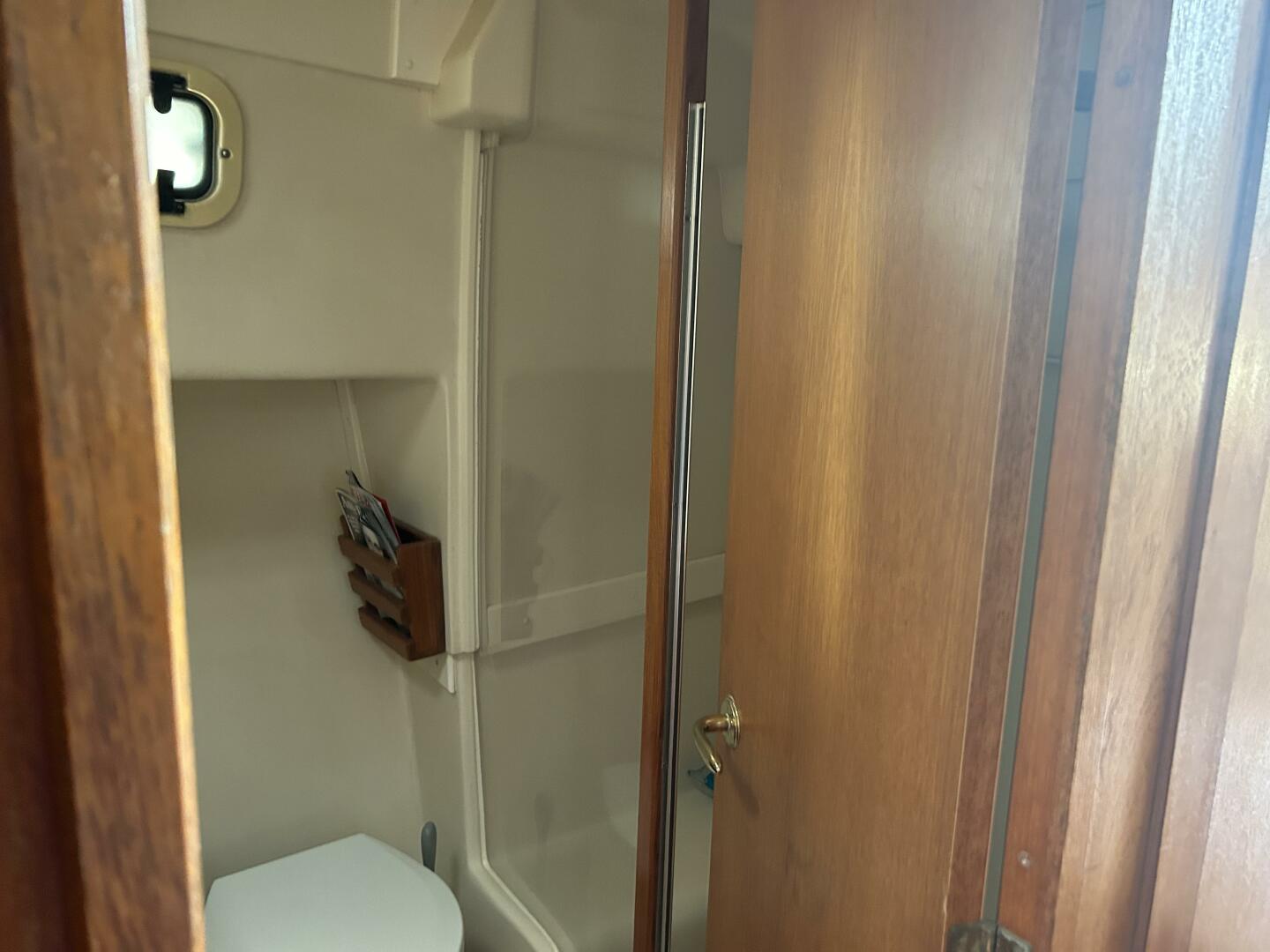 Slide: The Image of Mainship 430 - 25