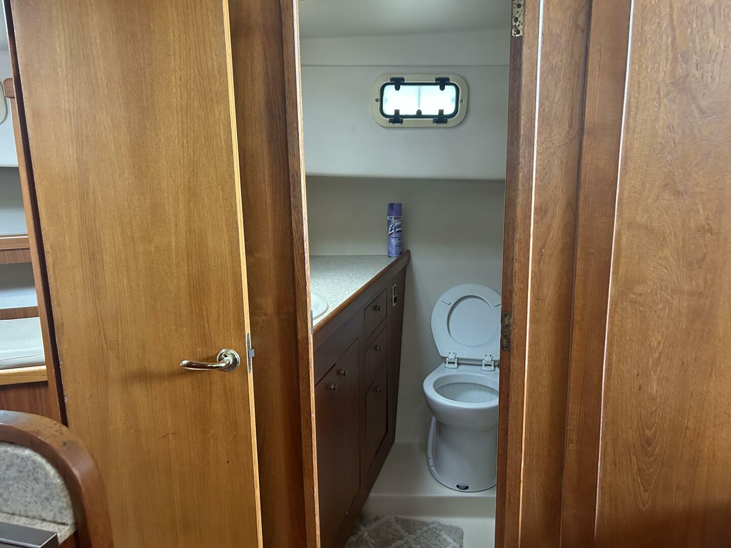 Slide: The Image of Mainship 430 - 27