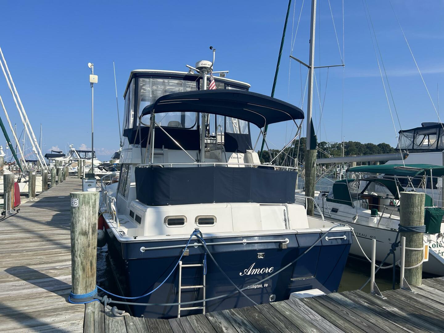 Slide: The Image of Mainship 430 - 3
