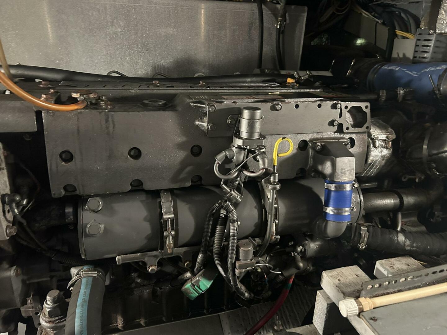 Slide: The Image of Mainship 430 Port Engine - 57