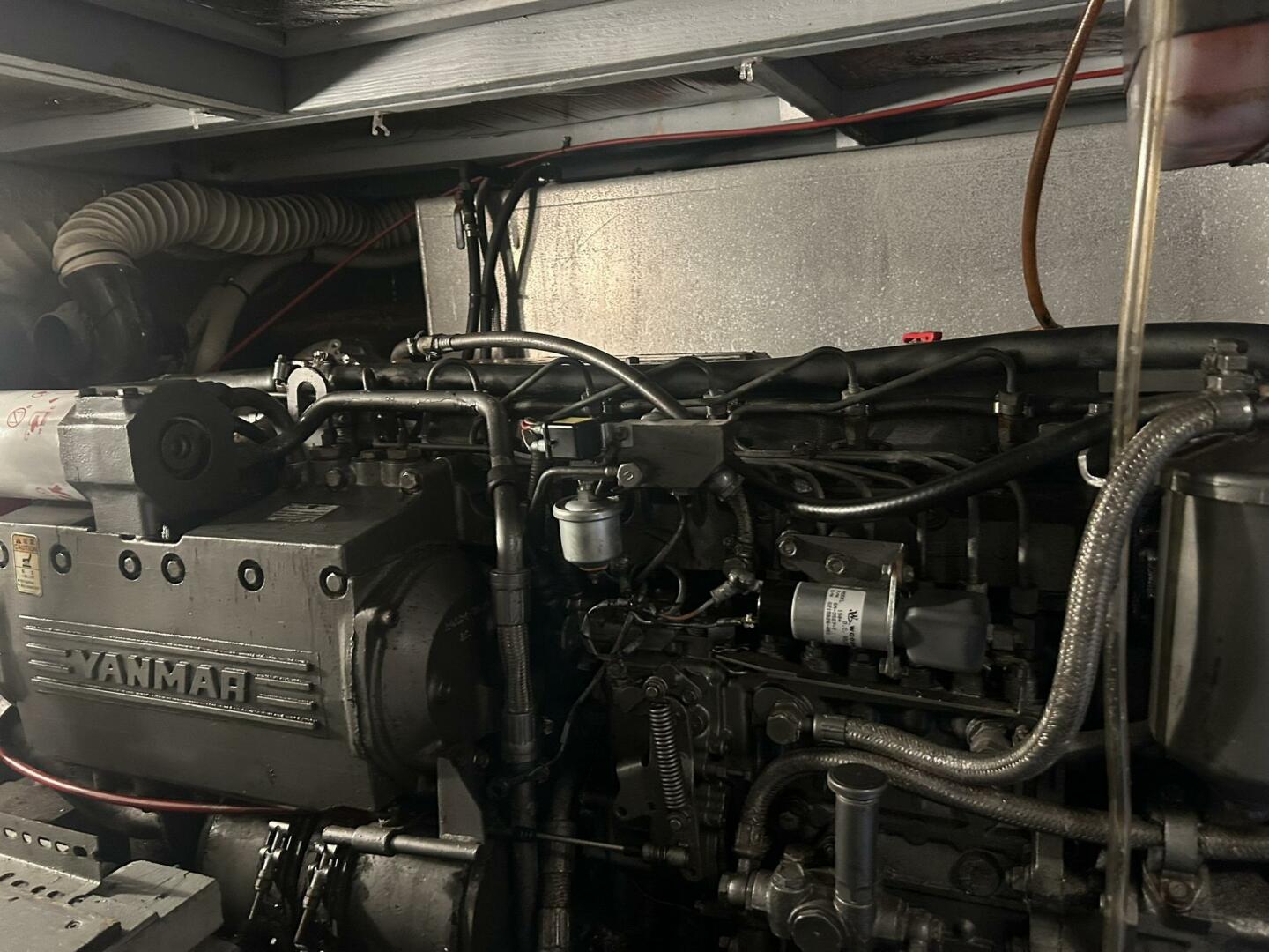 Slide: The Image of Mainship 430 Engine  - 58