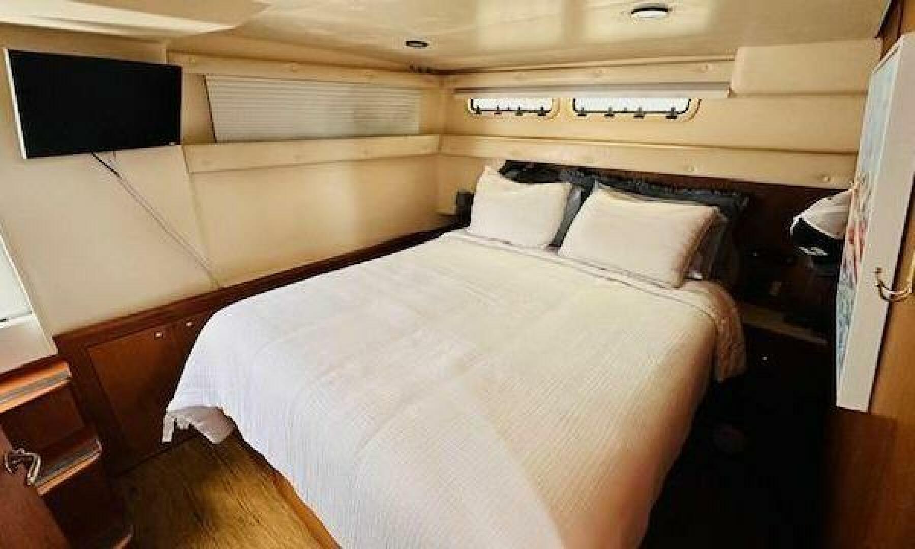 Slide: The Image of Mainship 430 Trawler 1999 - 4027731