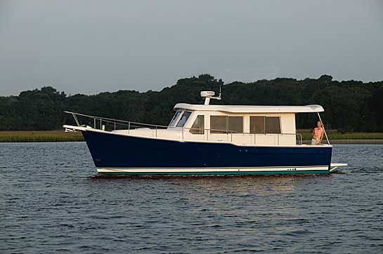 Slide: The Image of Mainship Hardtop trawler 2008 - 0