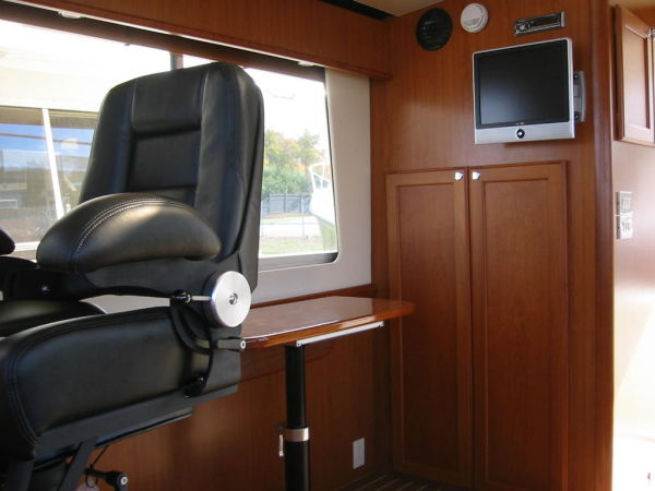 Slide: The Image of Mainship Hardtop trawler 2008 - 6