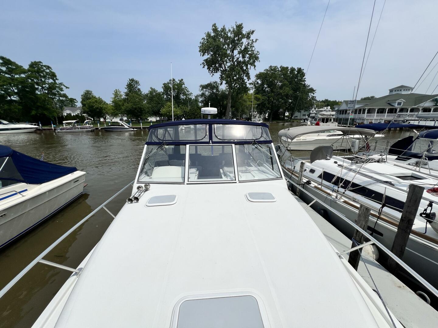 Slide: The Image of 2001 34 Mainship Deck - 5390997