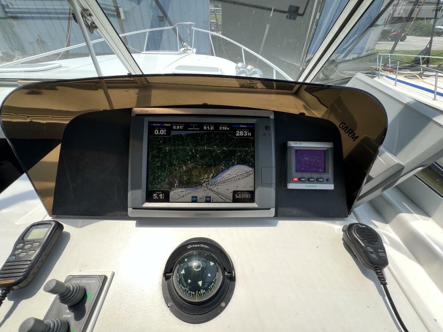 Slide: The Image of 2001 34 Mainship Helm Instruments - 5391000