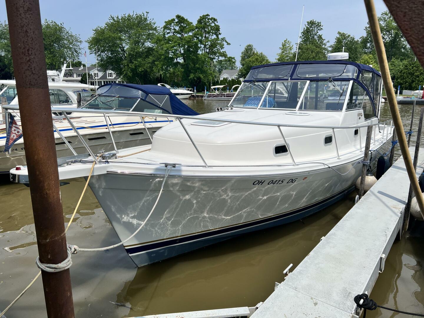 Slide: The Image of 2001 34 Mainship Port Bow - 5390916