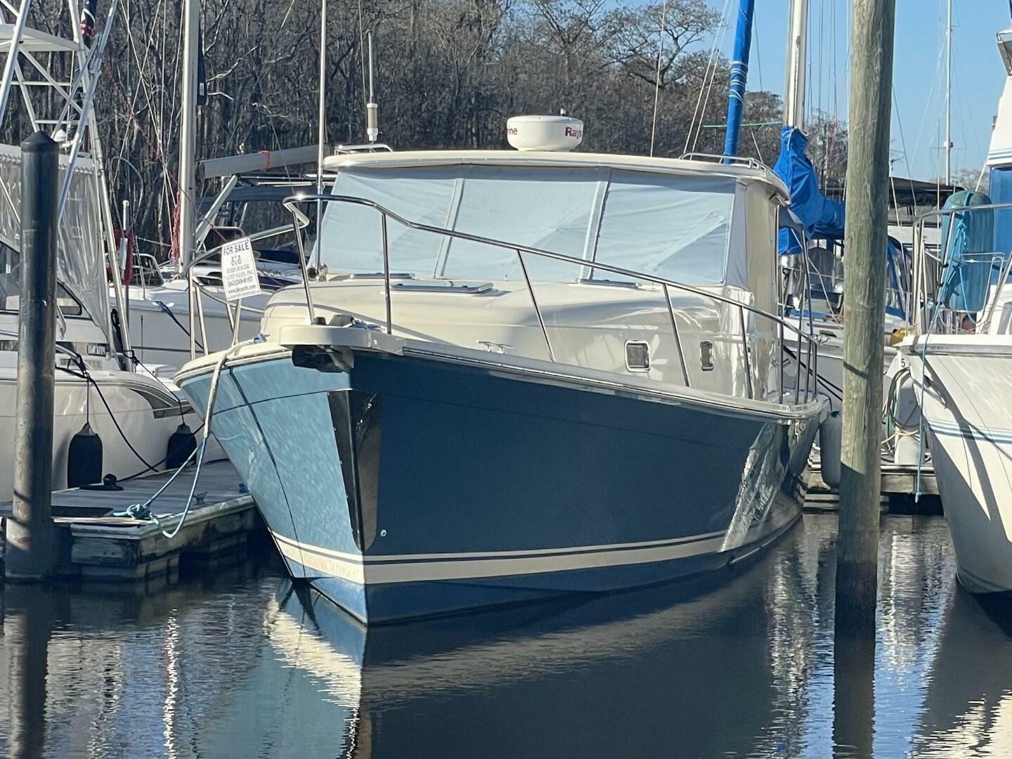 Slide: The Image of Mainship Pilot 34 2006 - 1