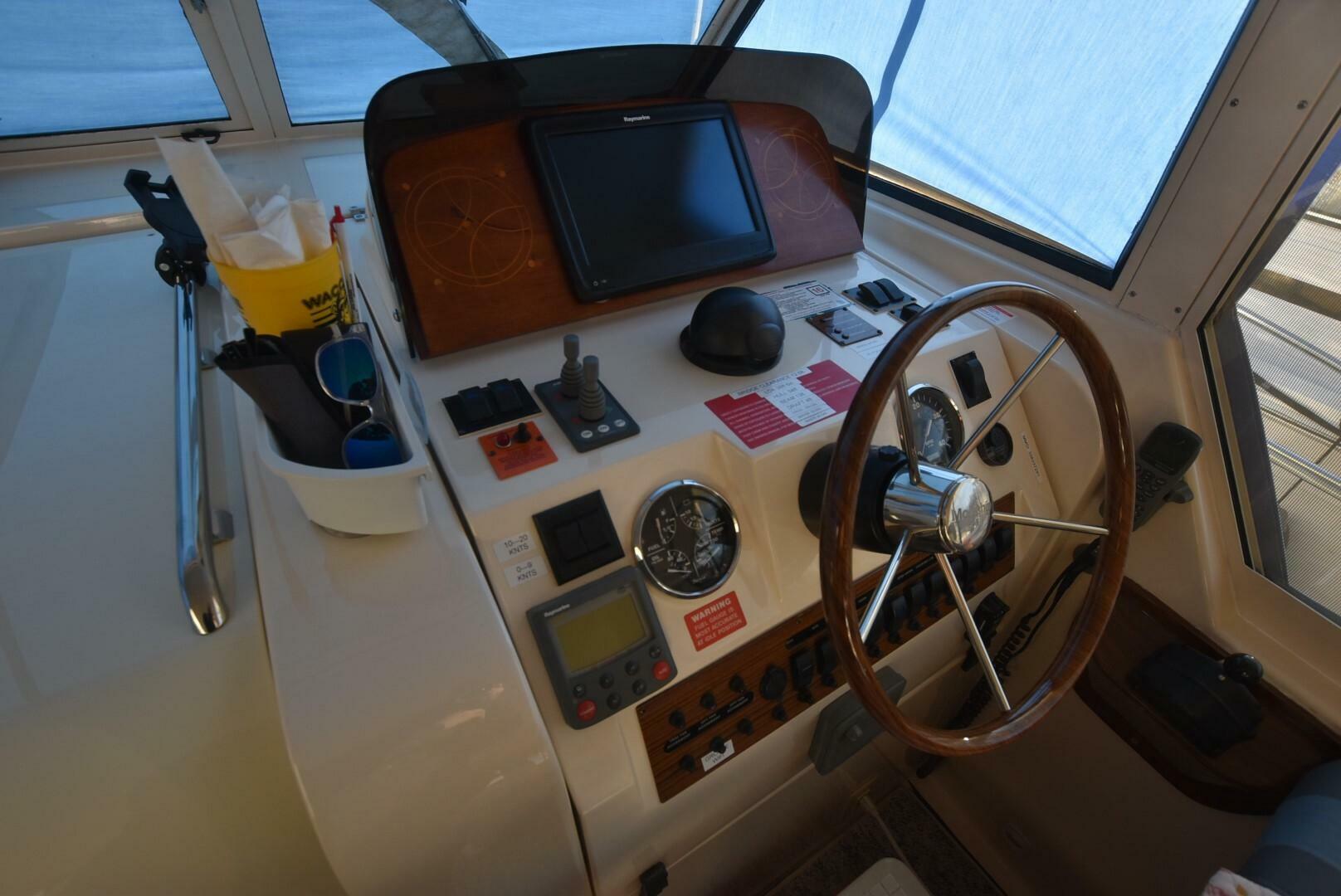 Slide: The Image of Mainship Pilot 34 2006 - 12