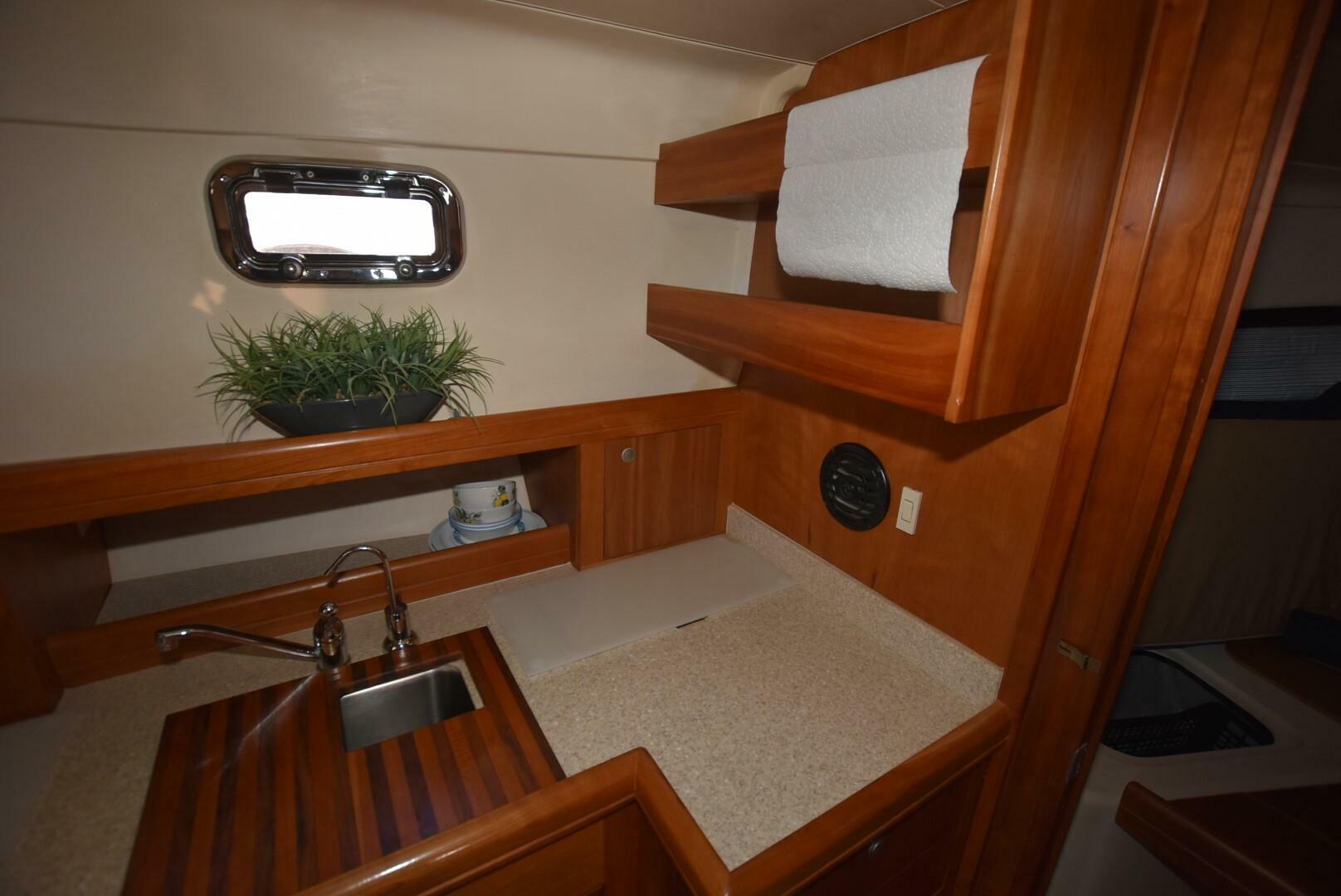 Slide: The Image of Mainship Pilot 34 2006 - 16