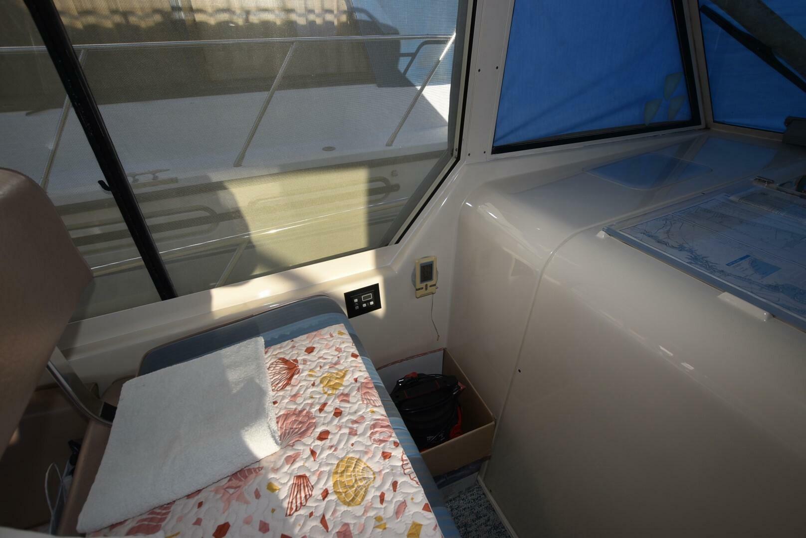 Slide: The Image of Mainship Pilot 34 2006 - 23