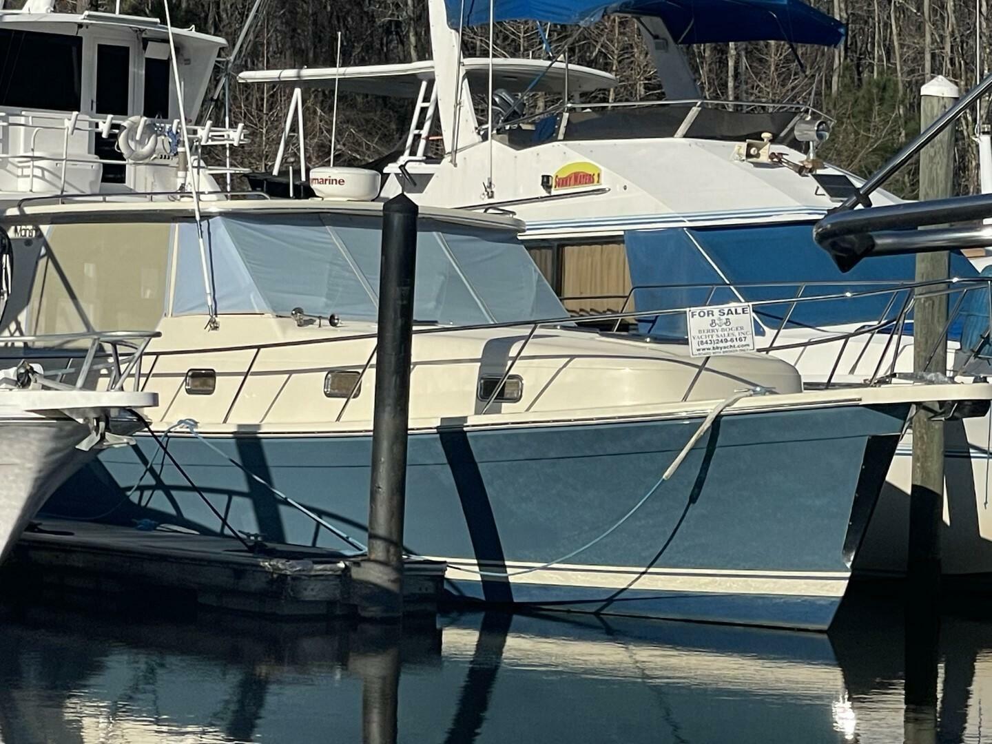 Slide: The Image of Mainship Pilot 34 2006 - 3