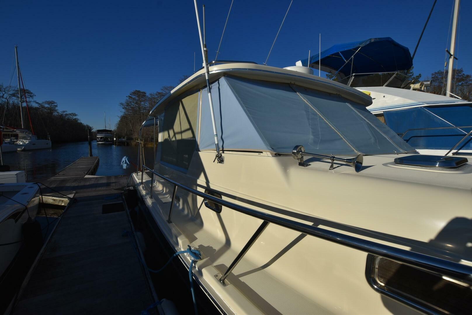 Slide: The Image of Mainship Pilot 34 2006 - 7