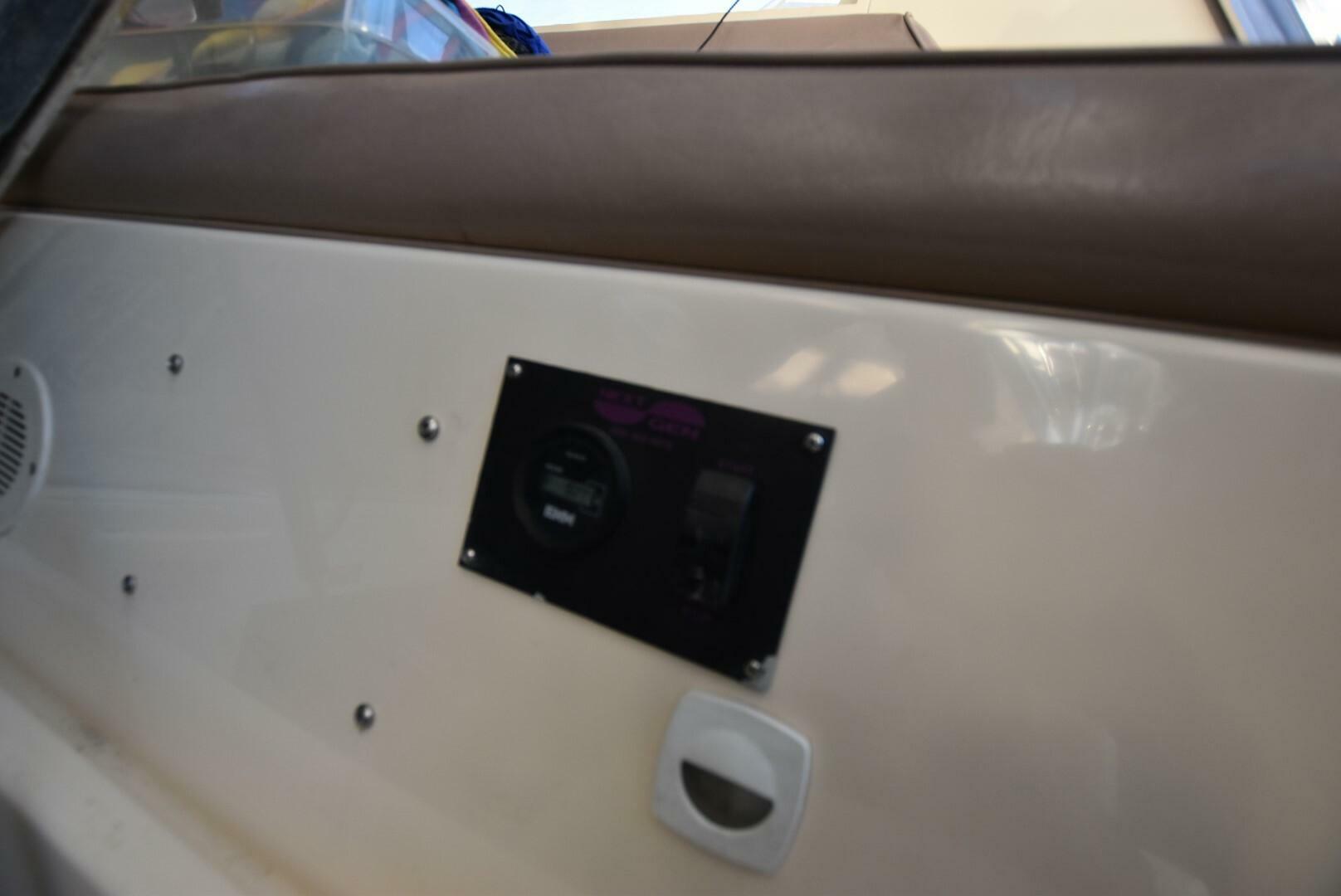 Slide: The Image of Mainship Pilot 34 2006 - 9