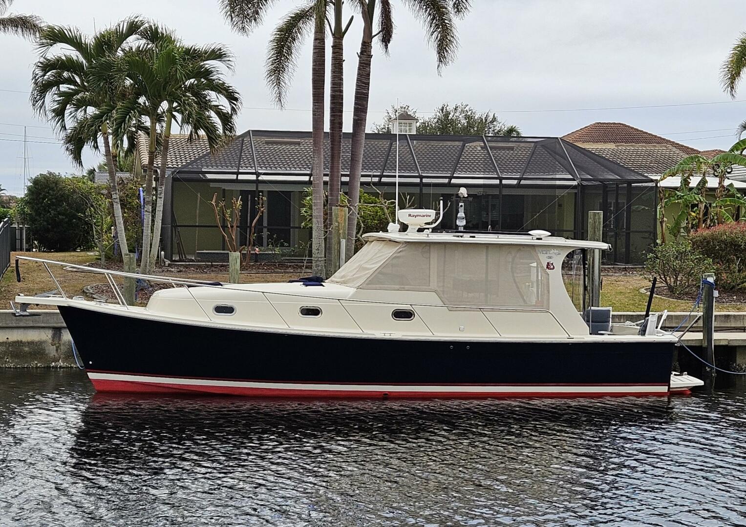 Slide: The Image of Mainship Pilot 34 Sedan 2007 - 4996430