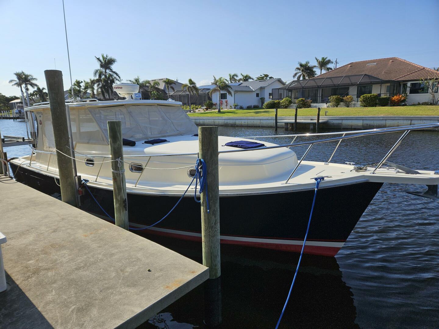 Slide: The Image of Mainship Pilot 34 Sedan 2007 - 4996436