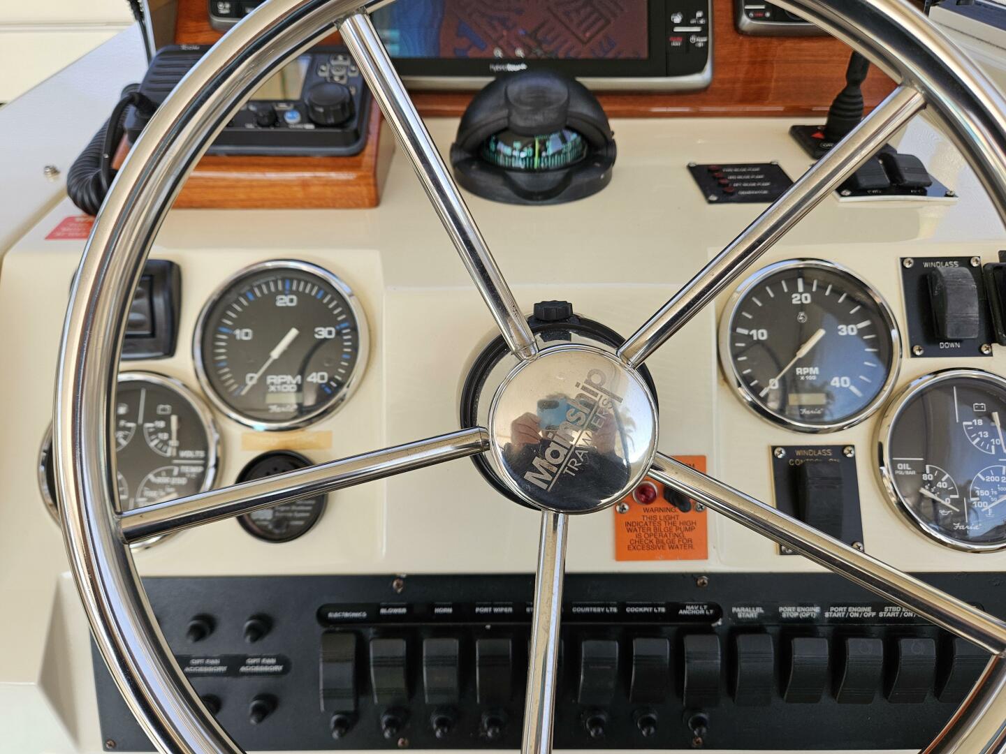 Slide: The Image of Mainship Pilot 34 Sedan 2007 - 4996438