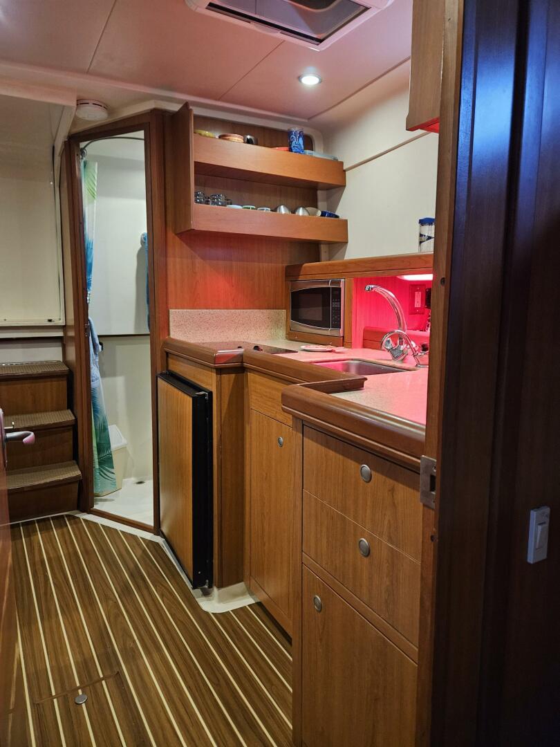 Slide: The Image of Mainship Pilot 34 Sedan 2007 - 4996449