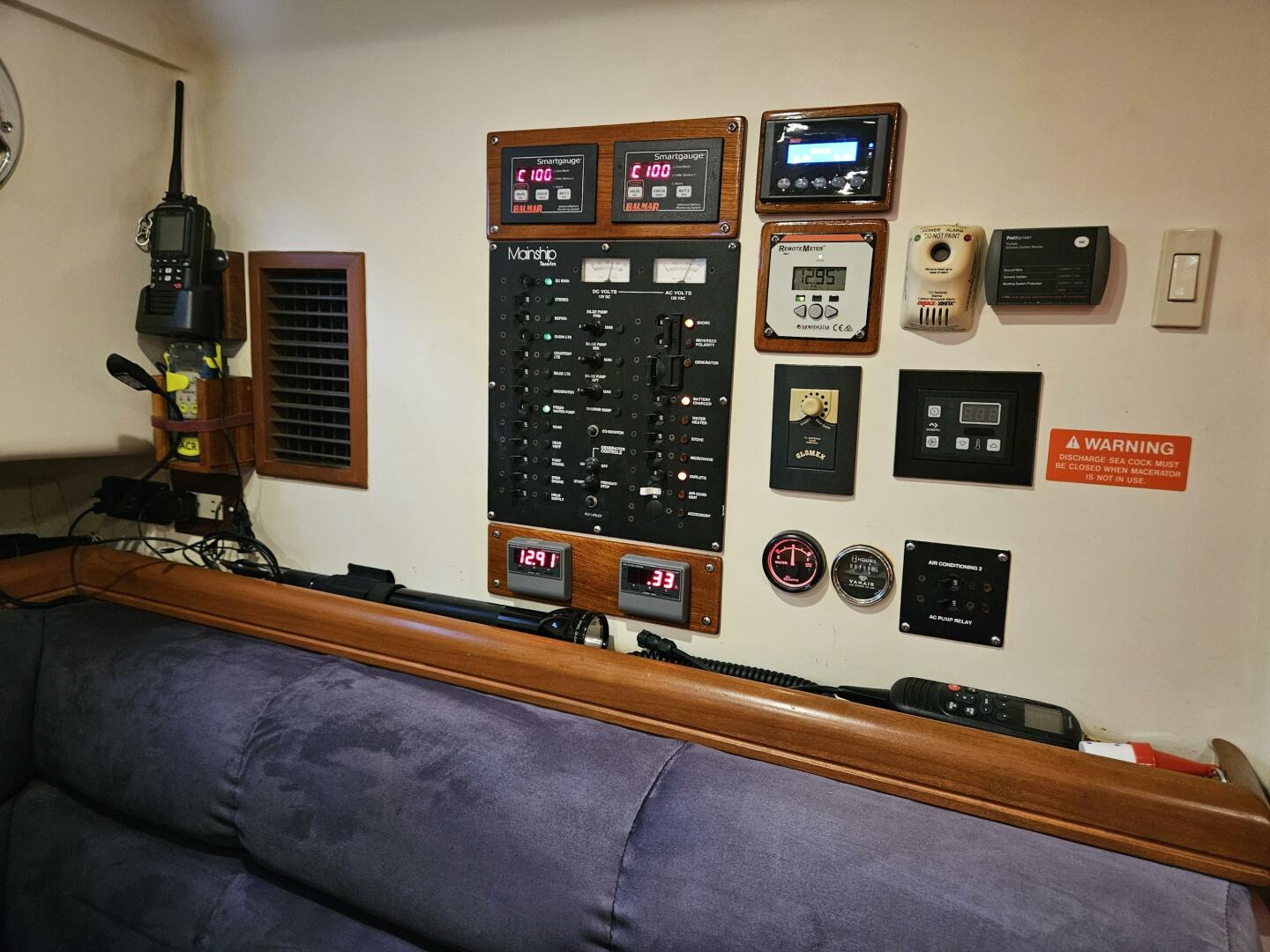 Slide: The Image of Mainship Pilot 34 Sedan 2007 - 4996451