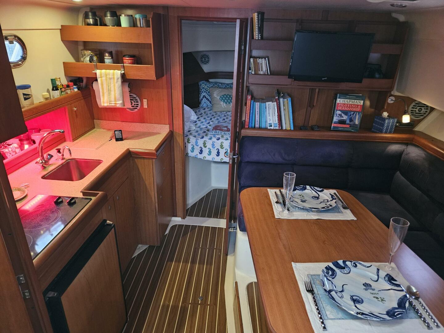 Slide: The Image of Mainship Pilot 34 Sedan 2007 - 4996454