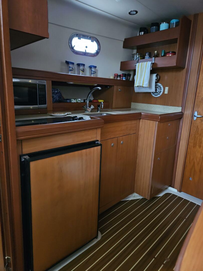 Slide: The Image of Mainship Pilot 34 Sedan 2007 - 4996457