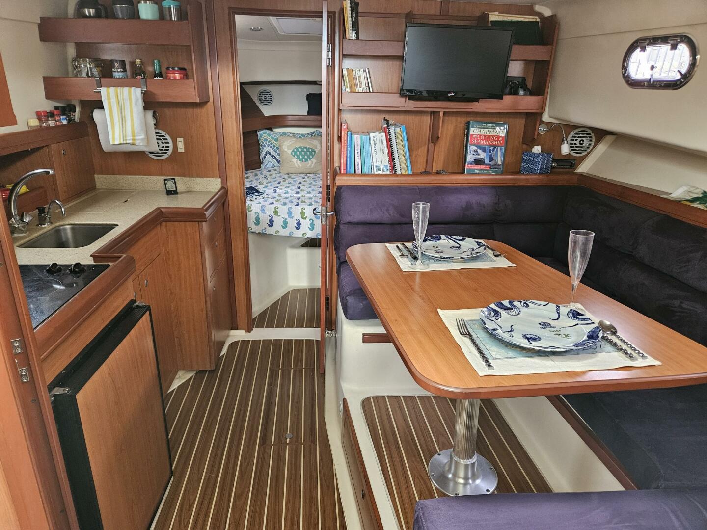 Slide: The Image of Mainship Pilot 34 Sedan 2007 - 4996459