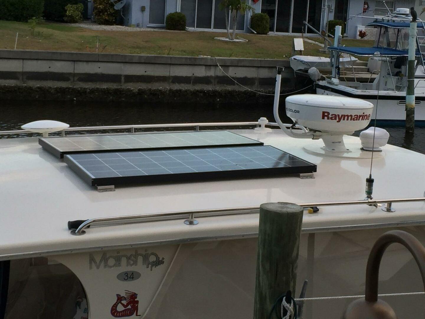 Slide: The Image of Mainship Pilot 34 Sedan 2007 - 4996472