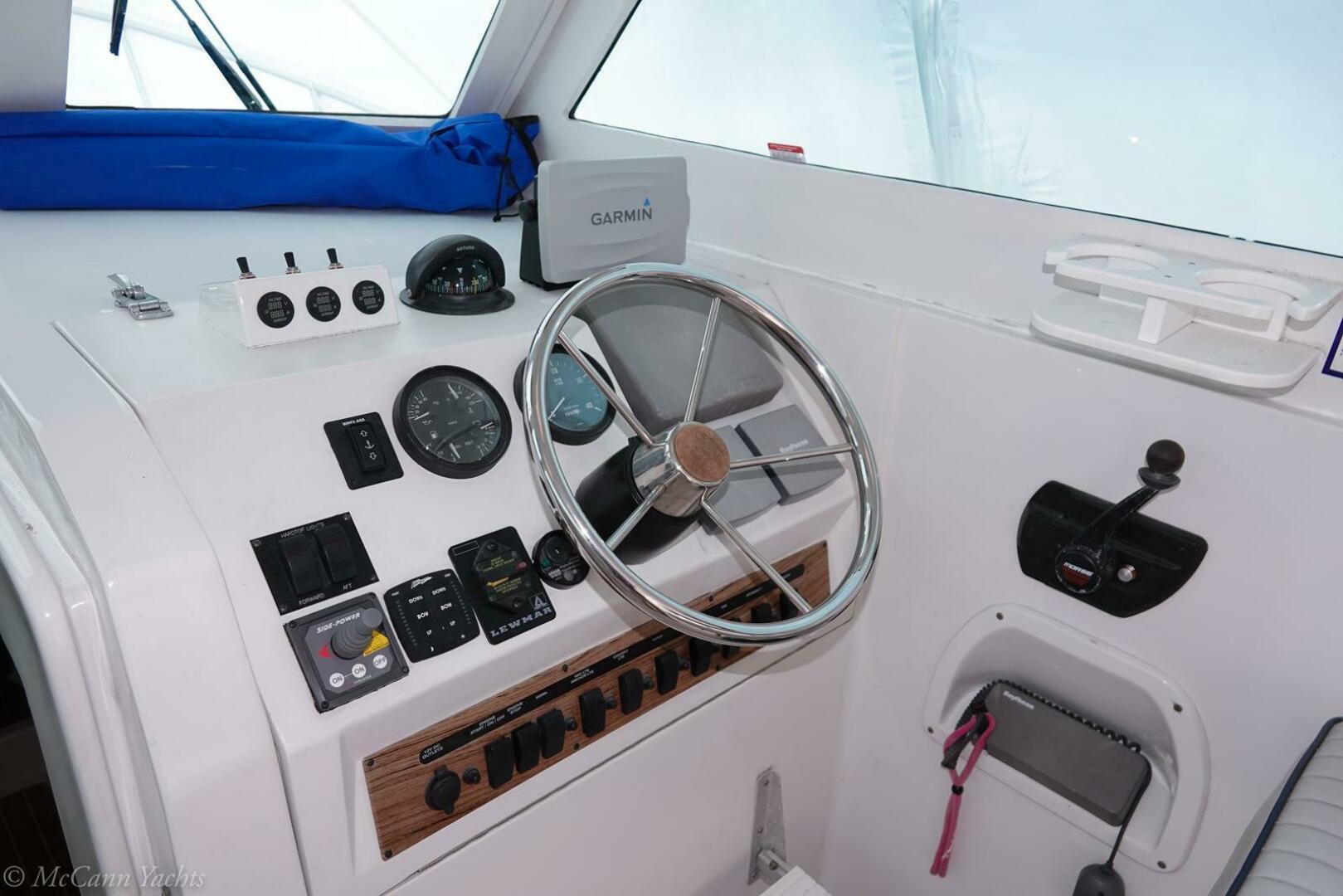 Slide: The Image of Mainship Pilot Hardtop 2000 - 5146609