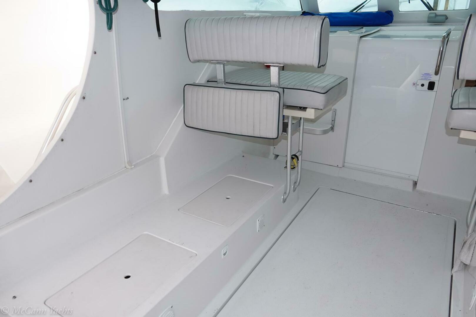 Slide: The Image of Mainship Pilot Hardtop 2000 - 5146614