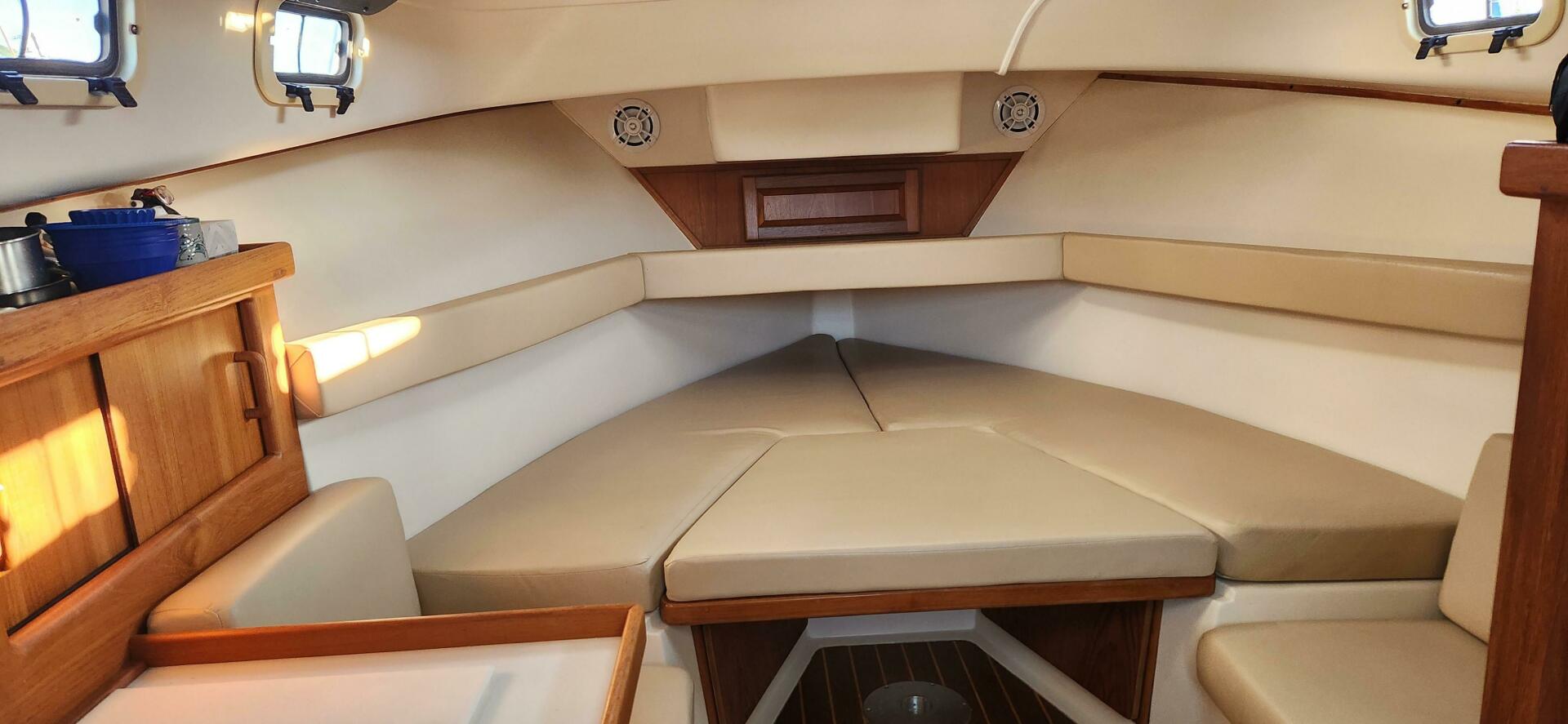 Slide: The Image of Mainship Pilot Hardtop 2000 - 5146629