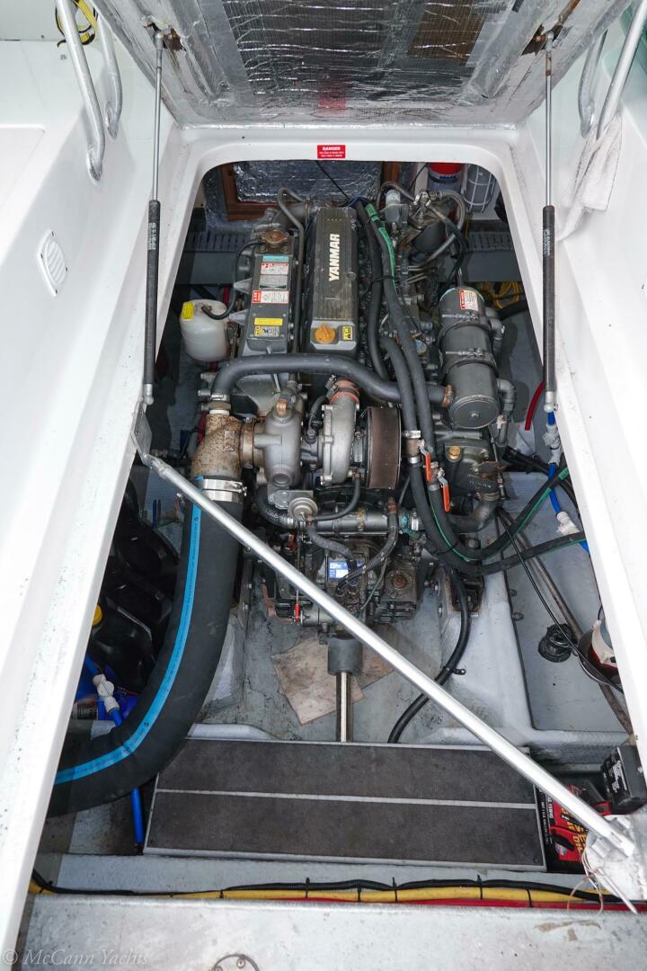 Slide: The Image of Mainship Pilot Hardtop 2000 - 5146601