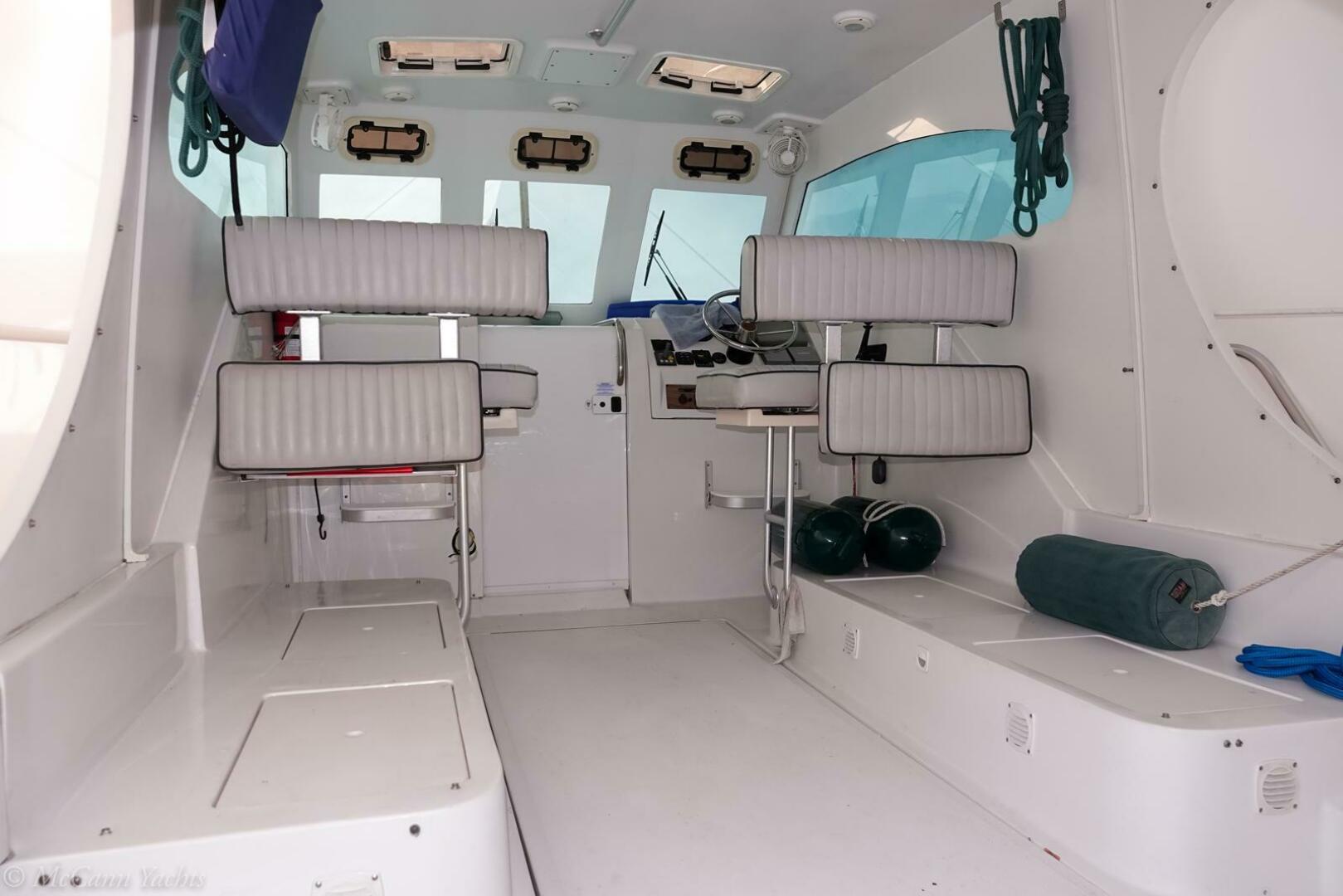 Slide: The Image of Mainship Pilot Hardtop 2000 - 5146602