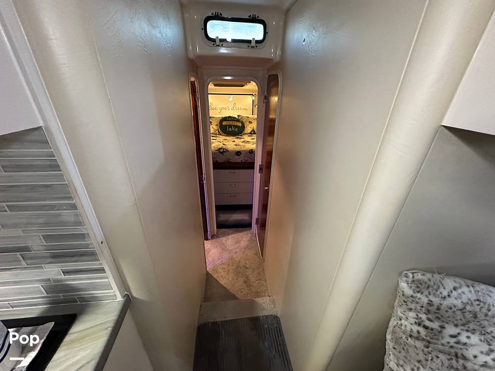Slide: The Image of Mainship Sedan Bridge 40 1994 - 15102812