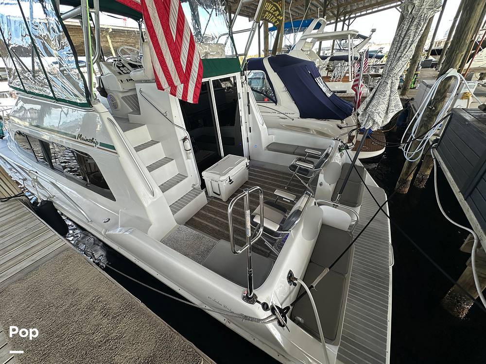 Slide: The Image of 1994 Mainship Sedan Bridge 40 - 15102725