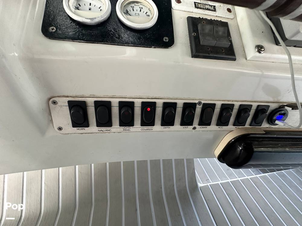 Slide: The Image of Mainship Sedan Bridge 40 1994 - 15102763
