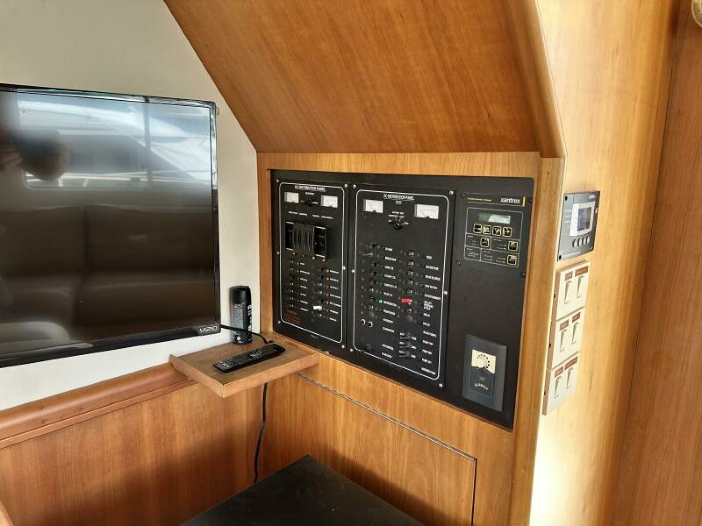 Slide: The Image of Mainship Trawler 2005 - 4259289